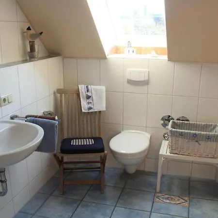 Cloud Ship Apartment *
